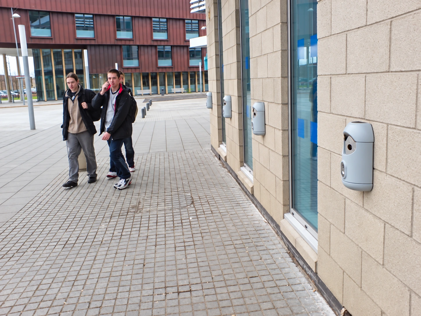 Wall-mounted Smartbin cigarette and chewing gum bins