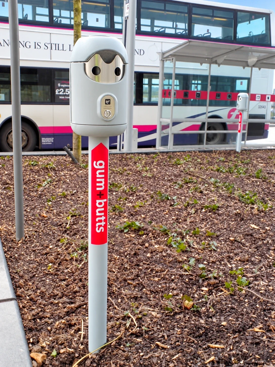 Freestanding Smartbin cigarette and chewing gum bins