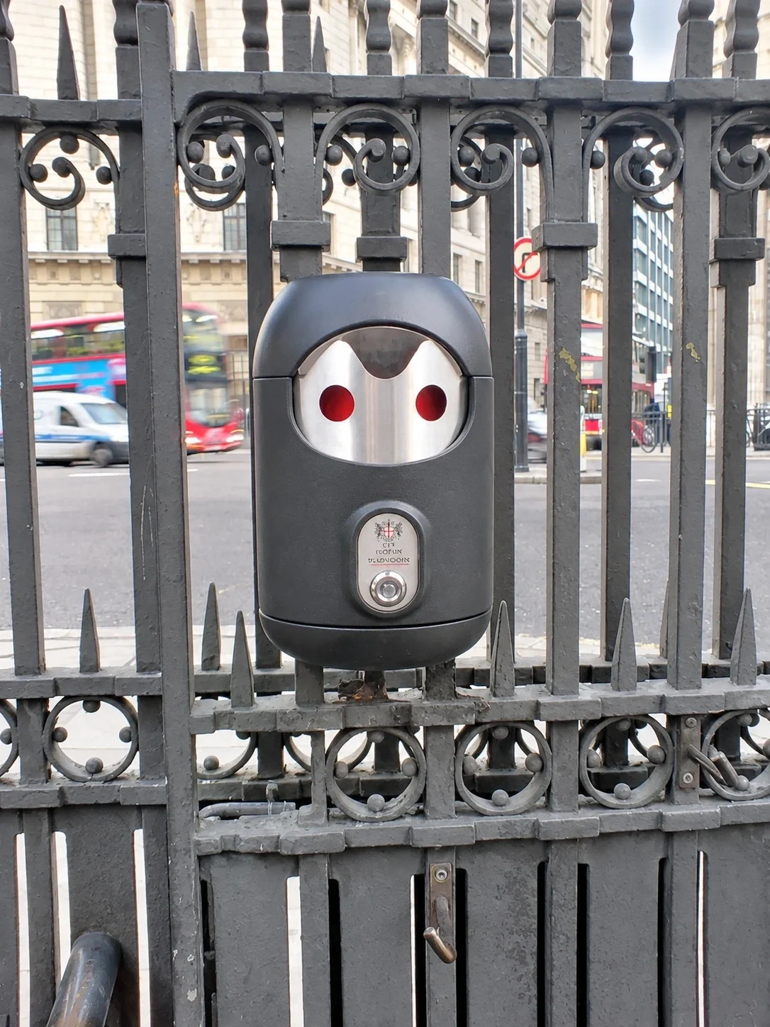 Railing-mounted Smartbin cigarette and chewing gum bins