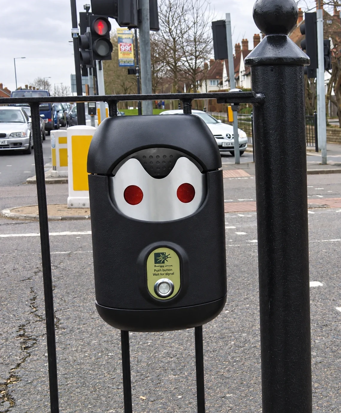 Railing-mounted Smartbin cigarette and chewing gum bins