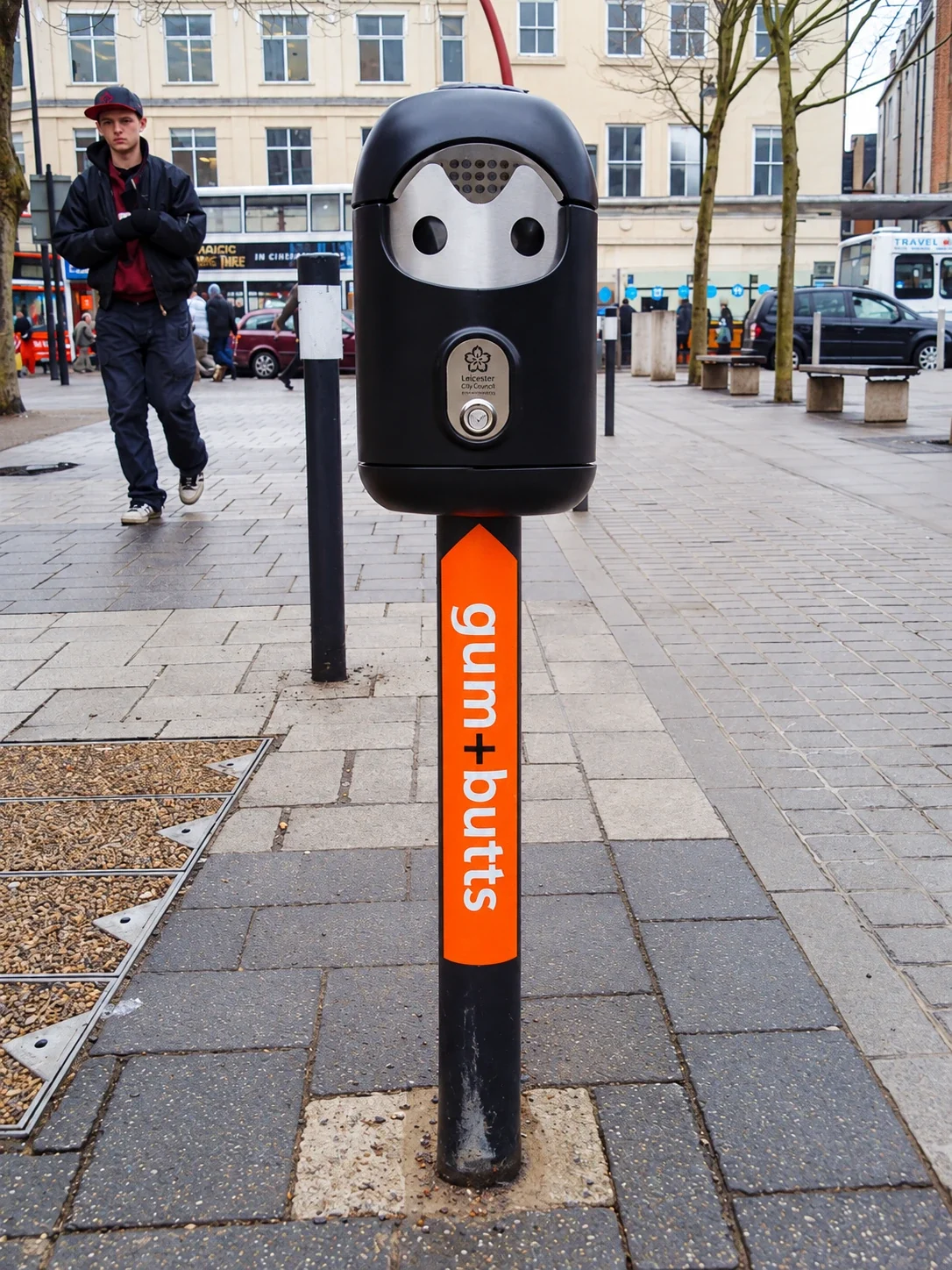 Freestanding Smartbin cigarette and chewing gum bins