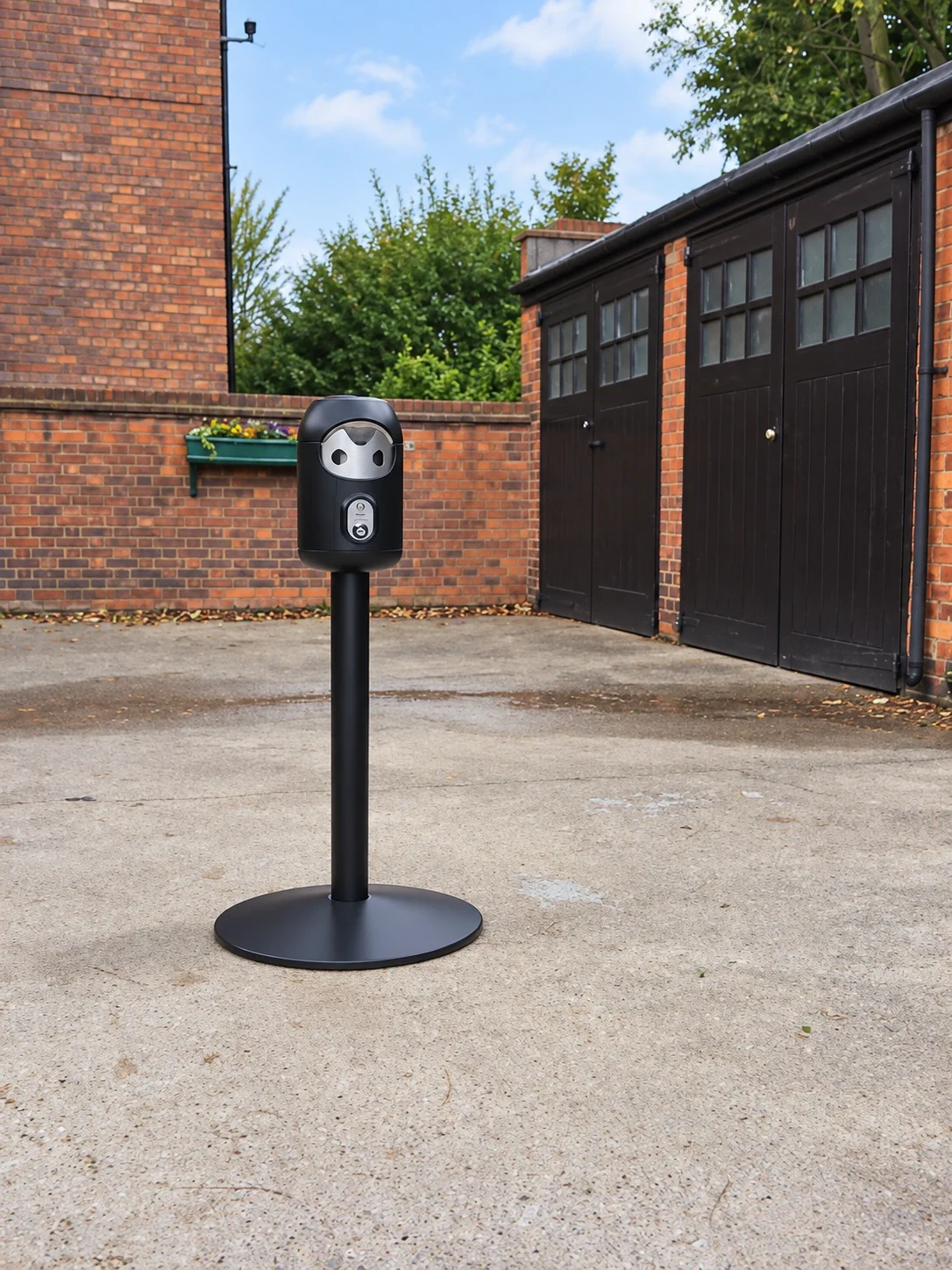 Freestanding Smartbin cigarette and chewing gum bins