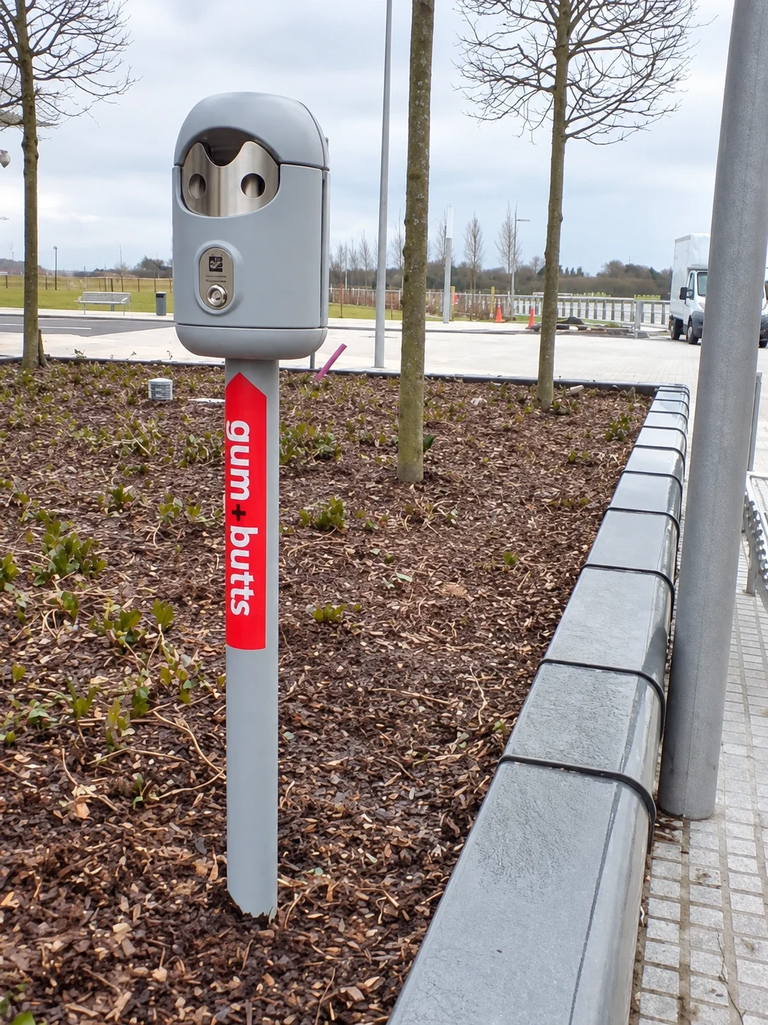 Freestanding Smartbin cigarette and chewing gum bins