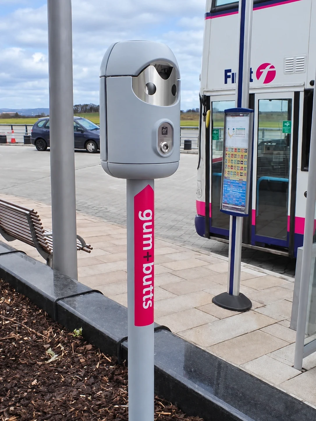 Freestanding Smartbin cigarette and chewing gum bins