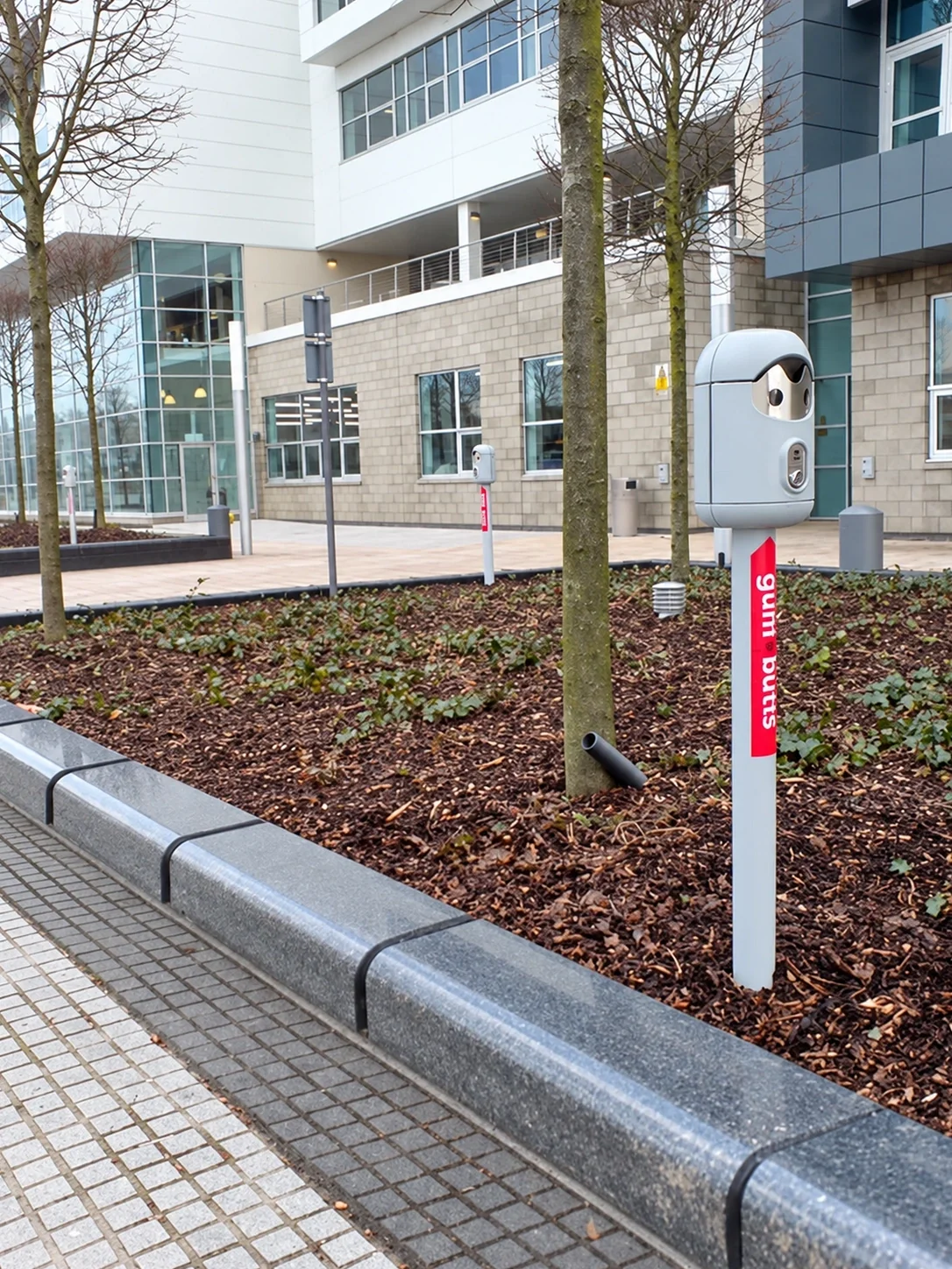 Freestanding Smartbin cigarette and chewing gum bins