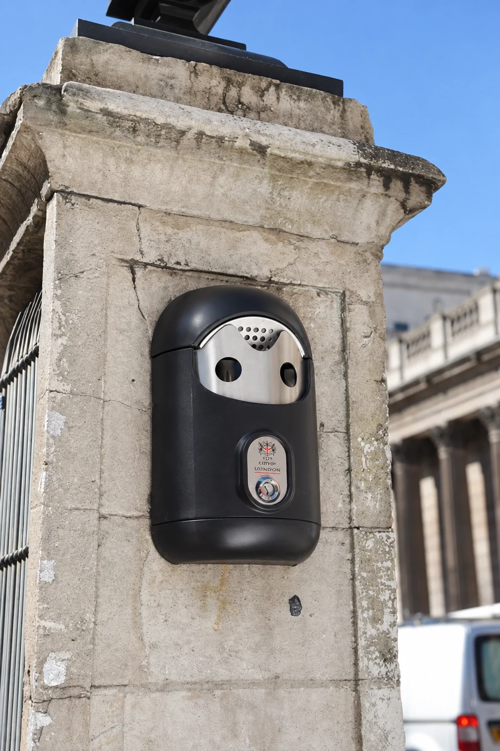 Wall-mounted Smartbin cigarette and chewing gum bins