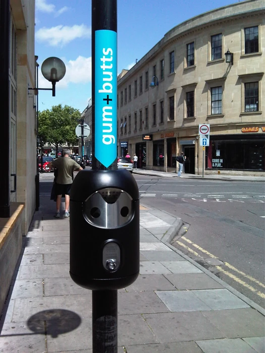 Smartbin with turquoise Postpointer signage